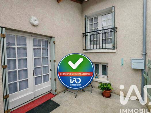 Maison à vendre 59 500 € 3 pièces 2 chambres 76,7 m² Charroux 86250