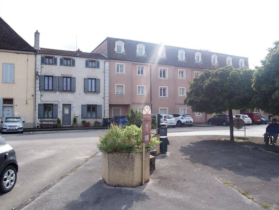 Appartement 2 pièces 42 m² · à Saint-Jean-de-Losne · 42 m² · 75 000 €
