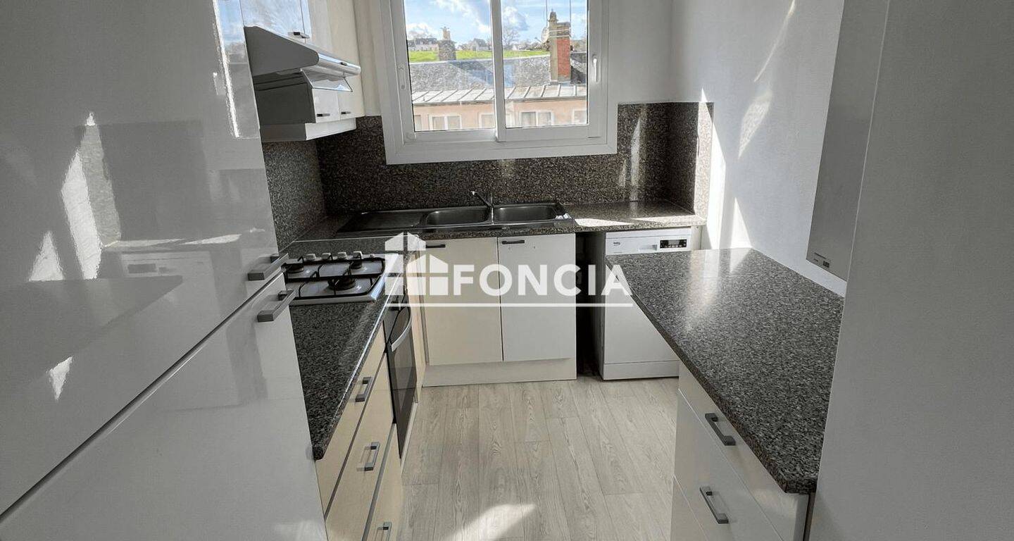 Appartement 4 pièces 66 m² · à La Ferté-Bernard · 66,1 m² · 56 000 €