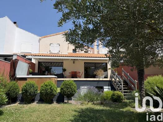 Maison à vendre 575 850 € 6 pièces 4 chambres 165 m² 303 m² de terrain Ouest Lagord 17140