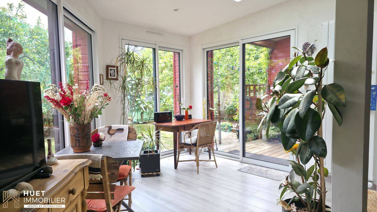 Maison 8 pièces 160 m² · à Chartres-de-Bretagne · 160 m² · 457 600 €