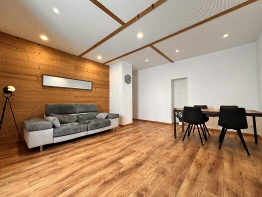 Appartement à vendre 265 000 € 3 pièces 2 chambres 69,2 m² Étage 1/2 Thyez 74300