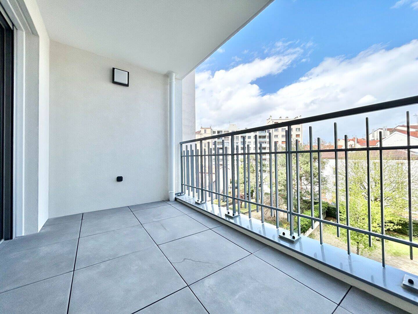 Appartement 3 pièces 59 m² · à Lyon 3ème Arrondissement · 58,7 m² · 1 018 €/mois