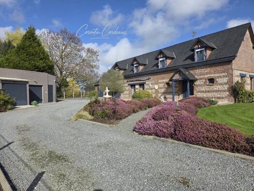 Maison à vendre 415 000 € 7 pièces 4 chambres 189 m² 2 500 m² de terrain La Cerlangue 76430