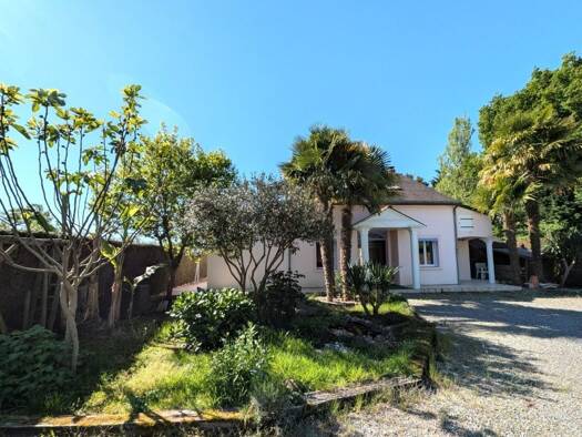 Maison à vendre 304 000 € 6 pièces 4 chambres 165 m² 742 m² de terrain Verrières-en-Anjou 49112