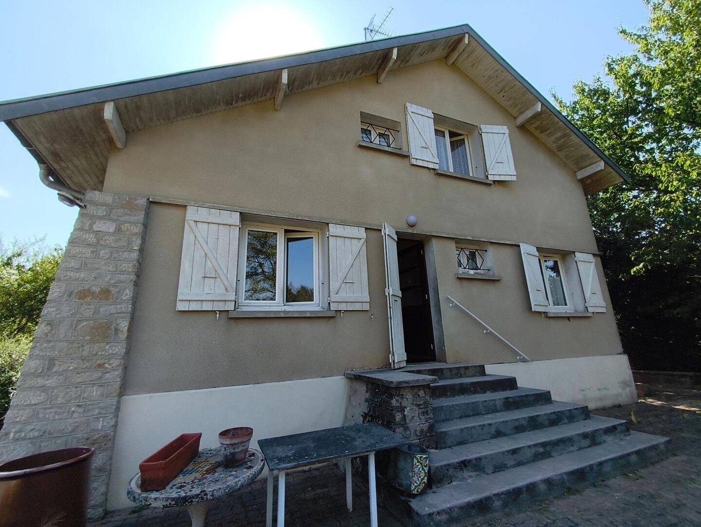 Maison 5 pièces 86 m² · à Saint-Amour · 86 m² · 135 000 €