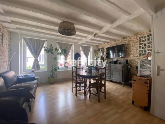 Immeuble à vendre 129 900 € 110 m² Le Centre Guînes 62340