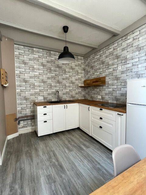 Appartement 1 pièce 28 m² · à Bordeaux · 27,9 m² · 699 €