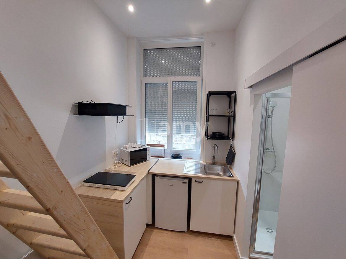 Appartement 1 pièce 10 m² · à Valenciennes · 10 m² · 350 €
