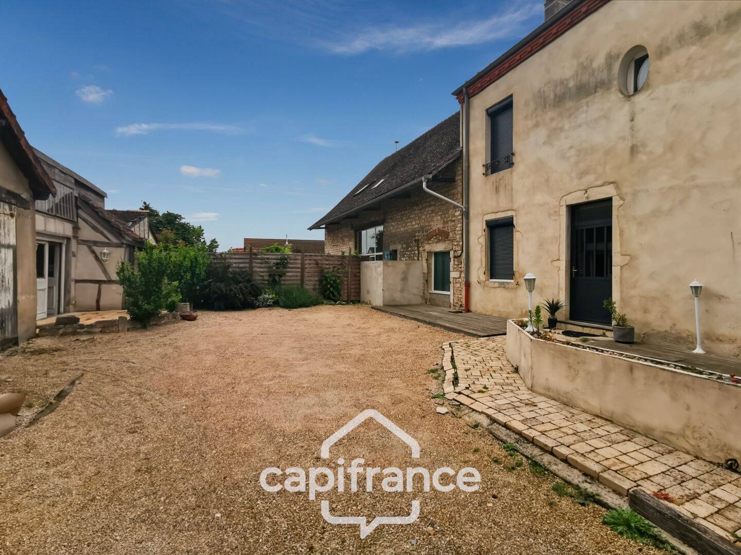 Maison 6 pièces 150 m² · à Épervans · 150 m² · 280 000 €