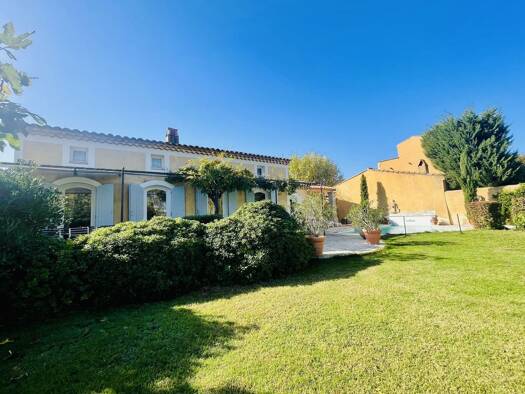 Maison de plain-pied à vendre 890 000 € 5 pièces 4 chambres 150 m² 628 m² de terrain Mallemort 13370