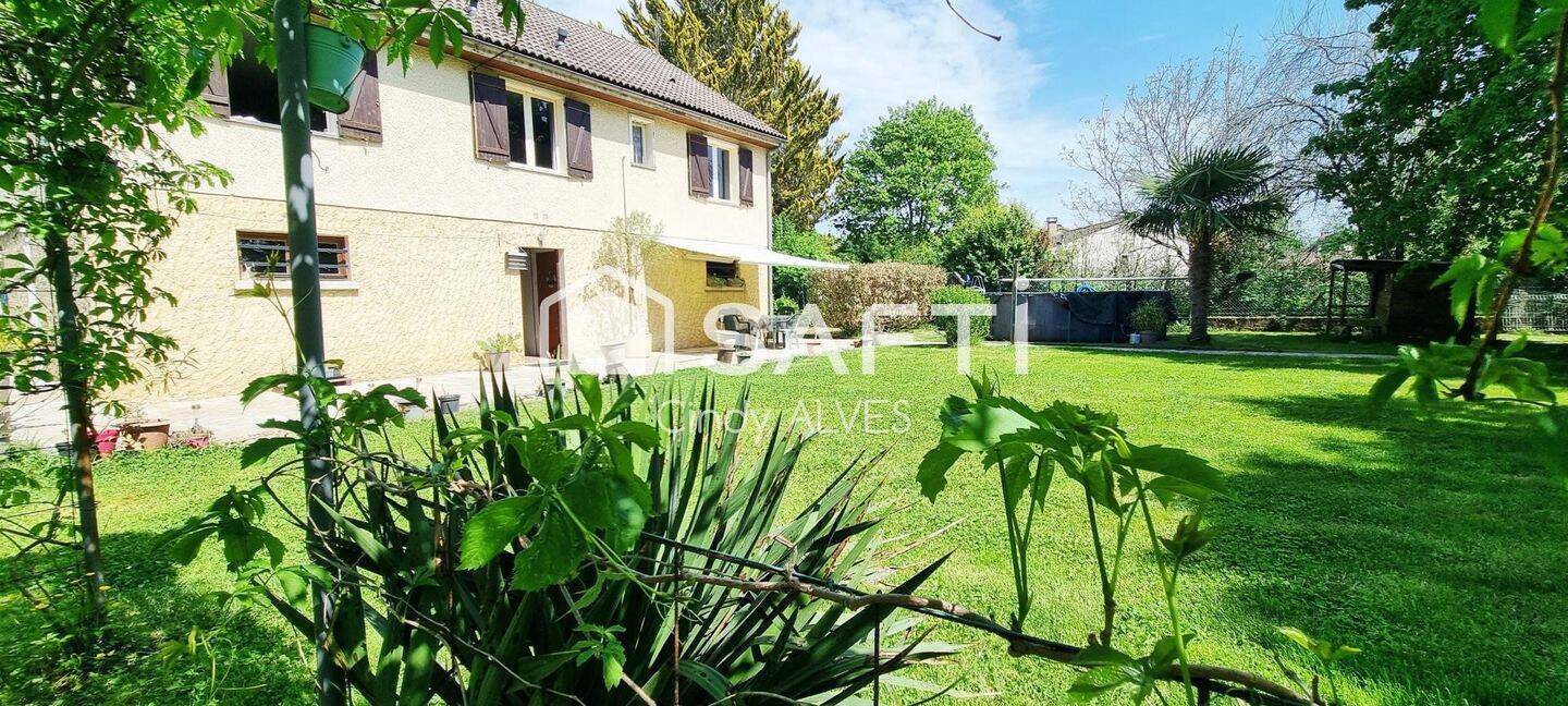 Maison 6 pièces 110 m² · à Bétaille · 110 m² · 170 000 €