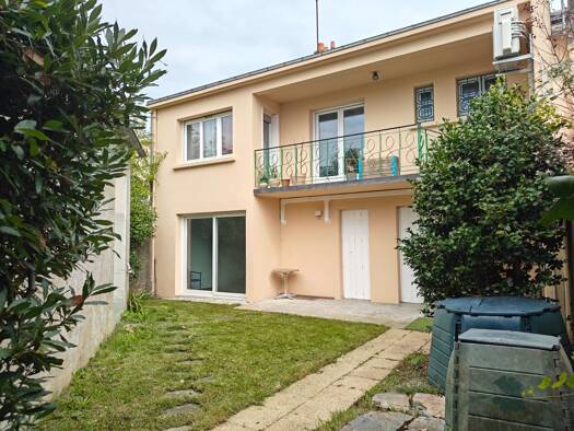 Maison à louer 865 € 3 pièces 2 chambres 85 m² disponible dès maintenant Le Bourg sous la Roche-Coteau La Roche-sur-Yon 85000