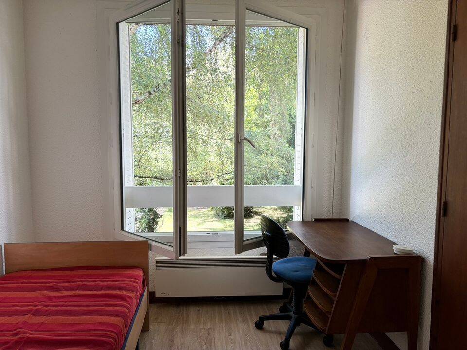 Appartement 1 pièce 17 m² · à Limoges · 17 m² · 370 €