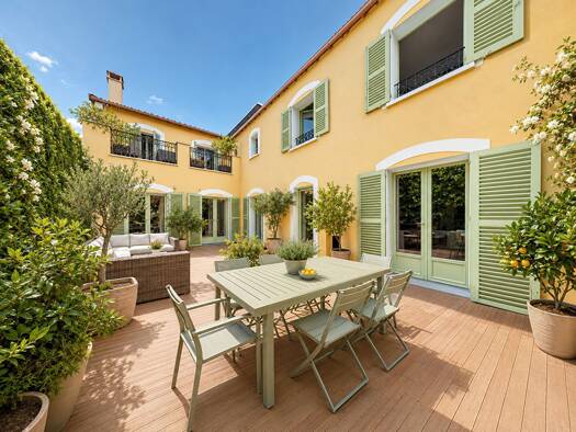 Maison à vendre 1 720 000 € 9 pièces 5 chambres 251 m² 233 m² de terrain Chateau Ridel La Garenne-Colombes 92250