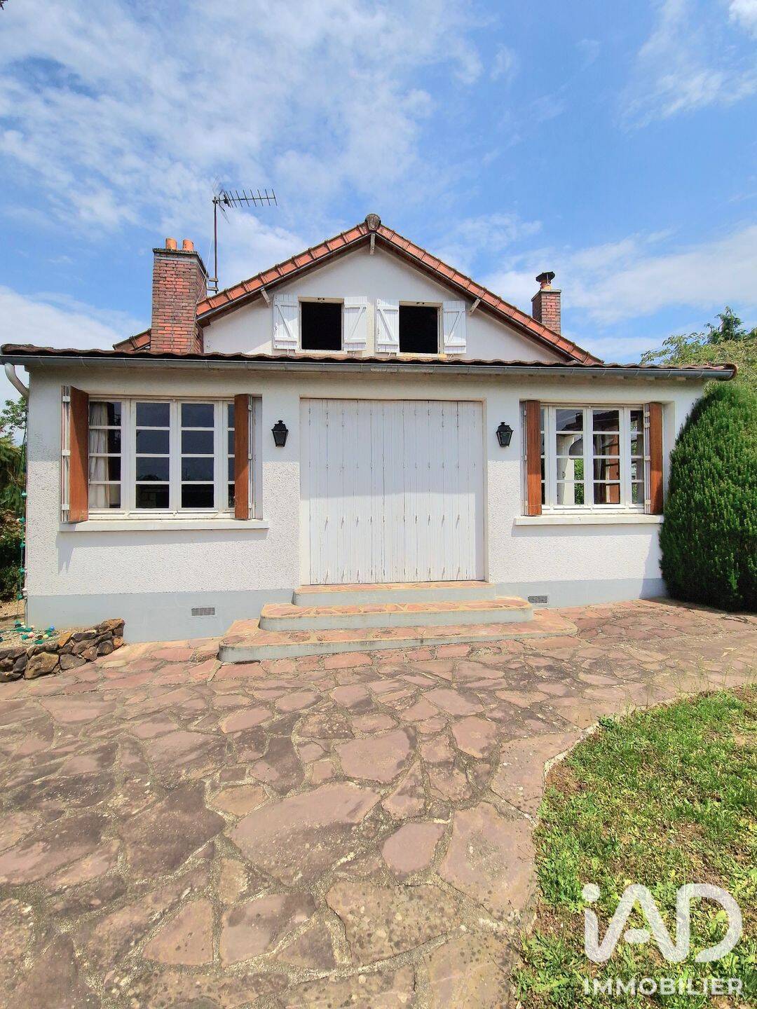 Maison 5 pièces 92 m² · à Bléneau · 92 m² · 106 000 €