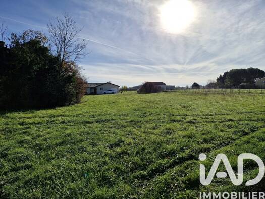 Terrain constructible à vendre 29 668 € 1 116 m² de terrain Sigoulès 24240