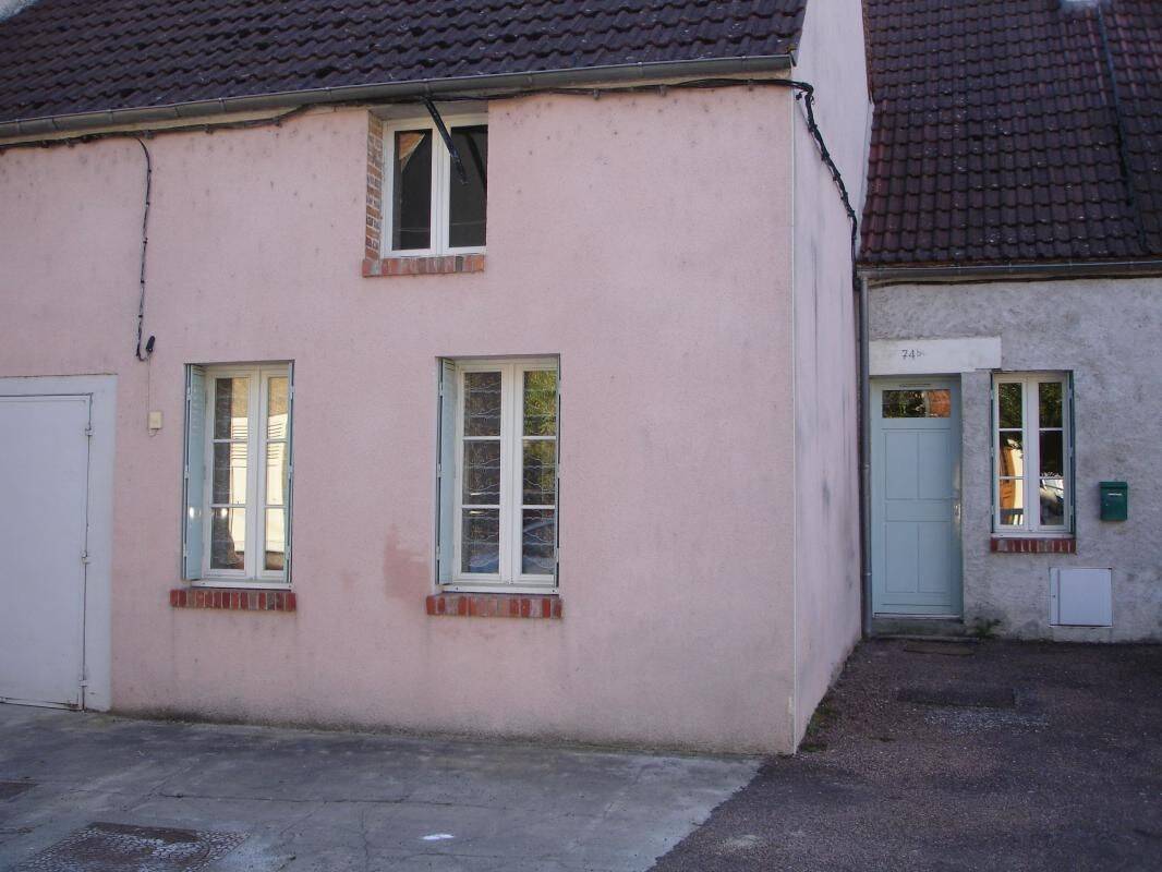 Maison 4 pièces 93 m² · à Cosne-Cours-sur-Loire · 92,9 m² · 625 €