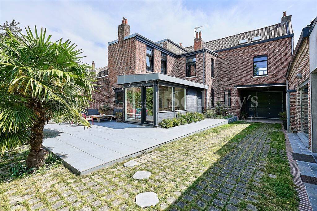 Maison 7 pièces 300 m² · à Marcq-en-Barœul · 300 m² · 1 150 000 €