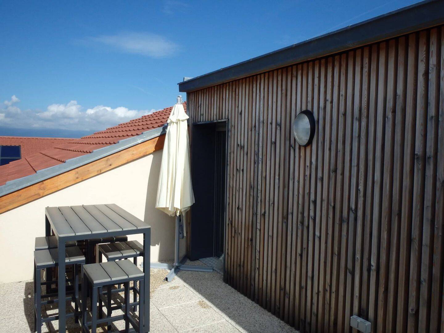 Appartement 3 pièces 74 m² · à Chens-sur-Léman · 73,6 m² · 2 100 €/mois