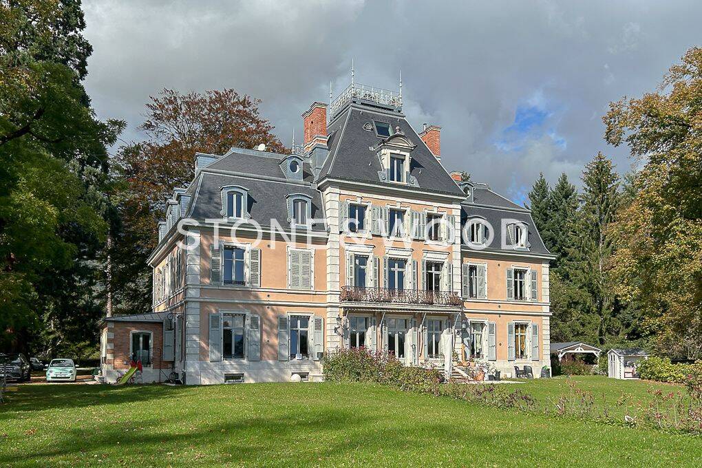 Appartement 5 pièces 144 m² · à Chevry · 143,6 m² · 930 000 €