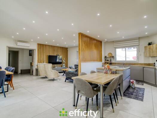 Maison de plain-pied à vendre 449 000 € 5 pièces 4 chambres 140 m² 459 m² de terrain Nord Jassans-Riottier 01480