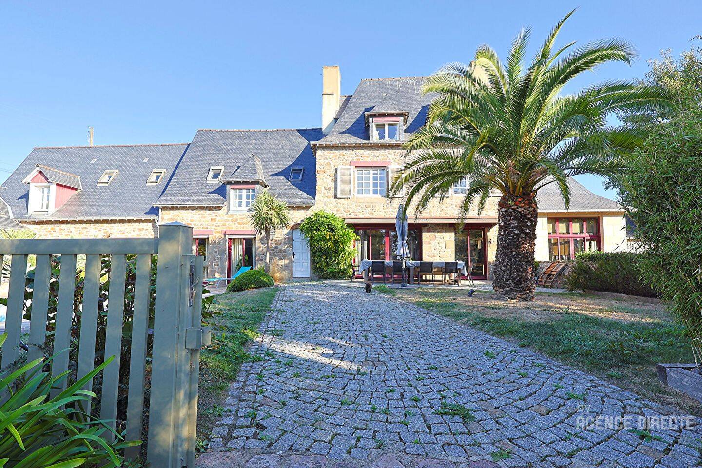Maison 9 pièces 460 m² · à Saint-Malo · 460 m² · 1 709 400 €
