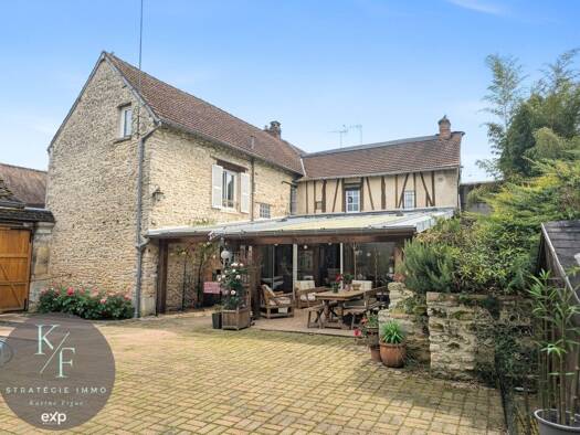 Maison à vendre 295 000 € 8 pièces 4 chambres 170 m² 1 416 m² de terrain Sud Gisors 27140