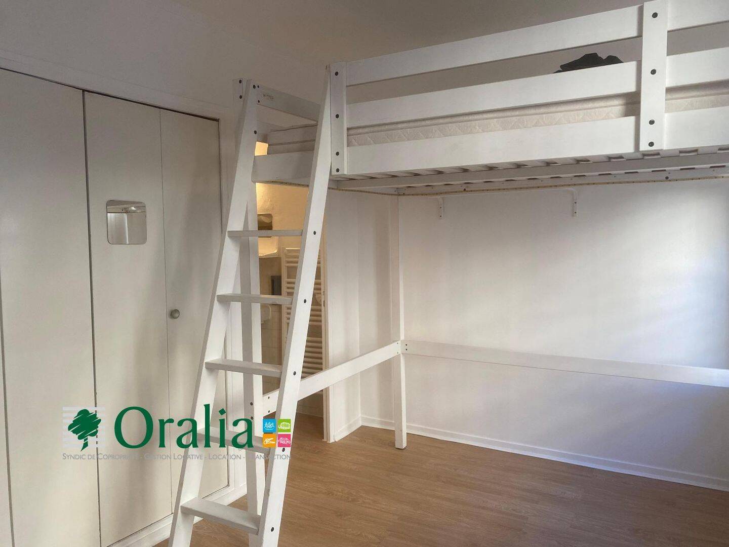 Appartement 1 pièce 16 m² · à Paris 17ème Arrondissement · 15,5 m² · 597 €/mois