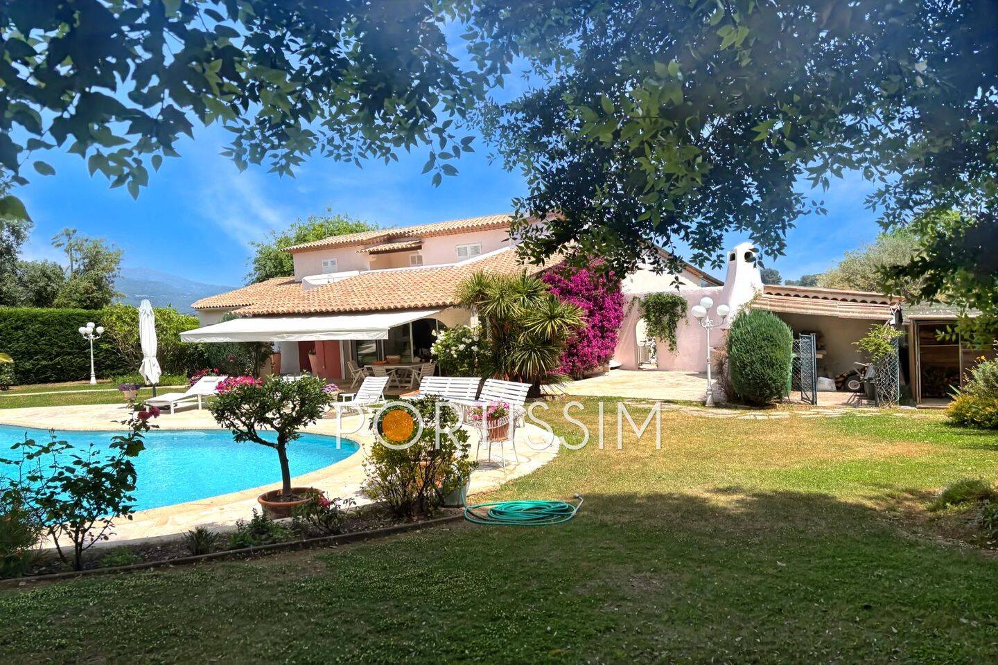 Maison 2 pièces 301 m² · à Le Rouret · 301,5 m² · 1 890 000 €