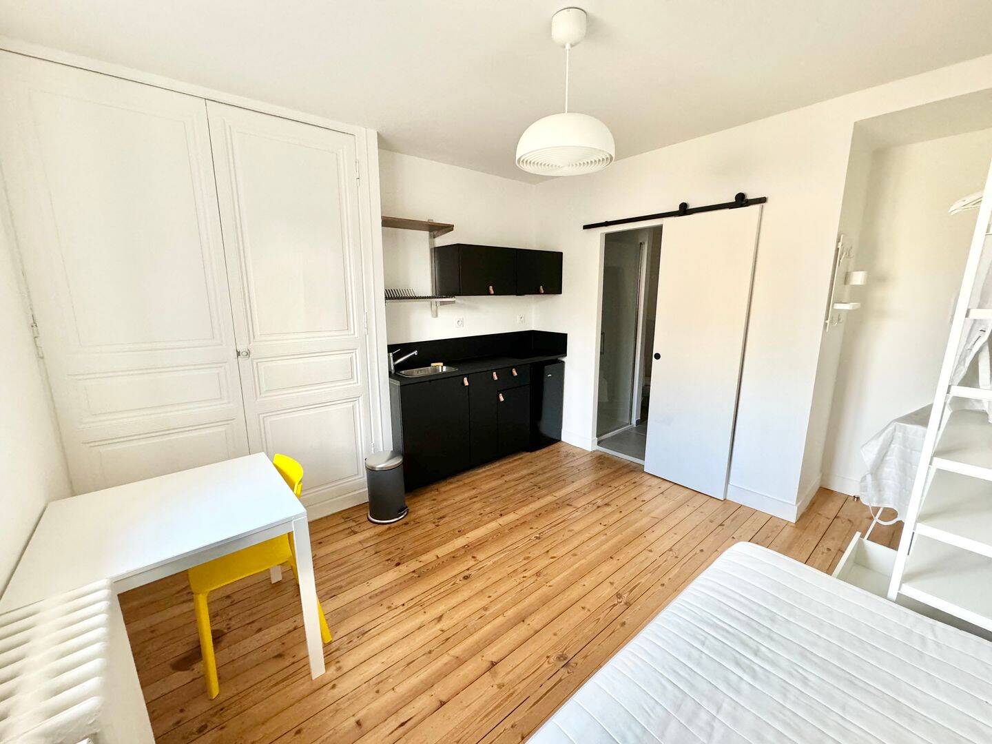 Appartement 1 pièce 15 m² · à Angers · 15 m² · 660 €