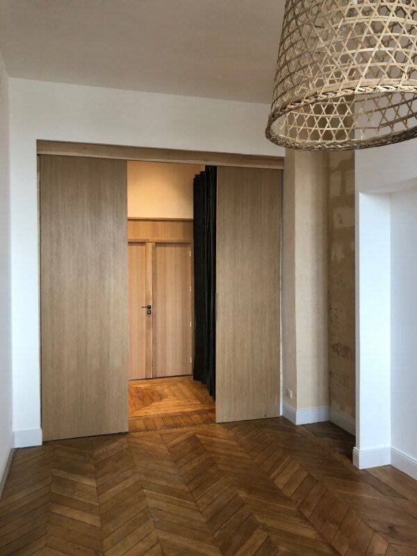 Appartement 4 pièces 105 m² · à Bordeaux · 104,7 m² · 1 874 €