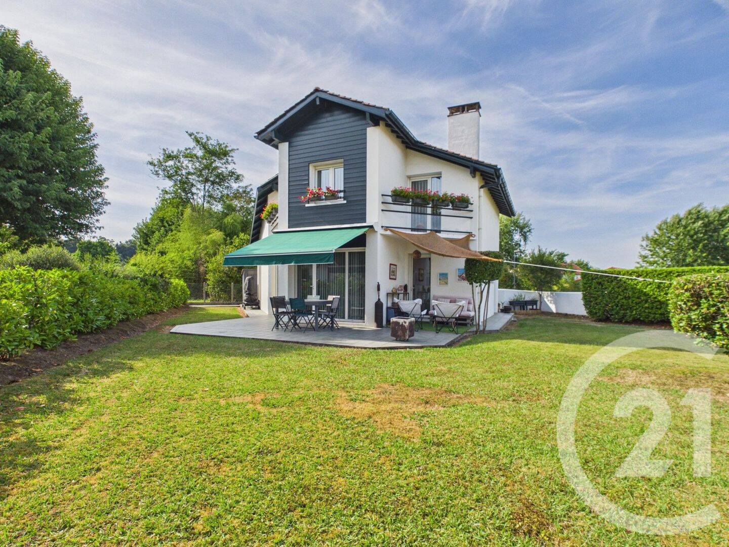 Maison 5 pièces 106 m² · à Ustaritz · 106 m² · 499 000 €