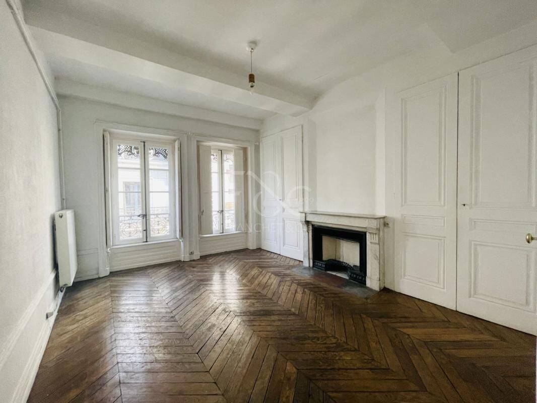 Appartement 2 pièces 54 m² · à Lyon 2ème Arrondissement · 54 m² · 869 €