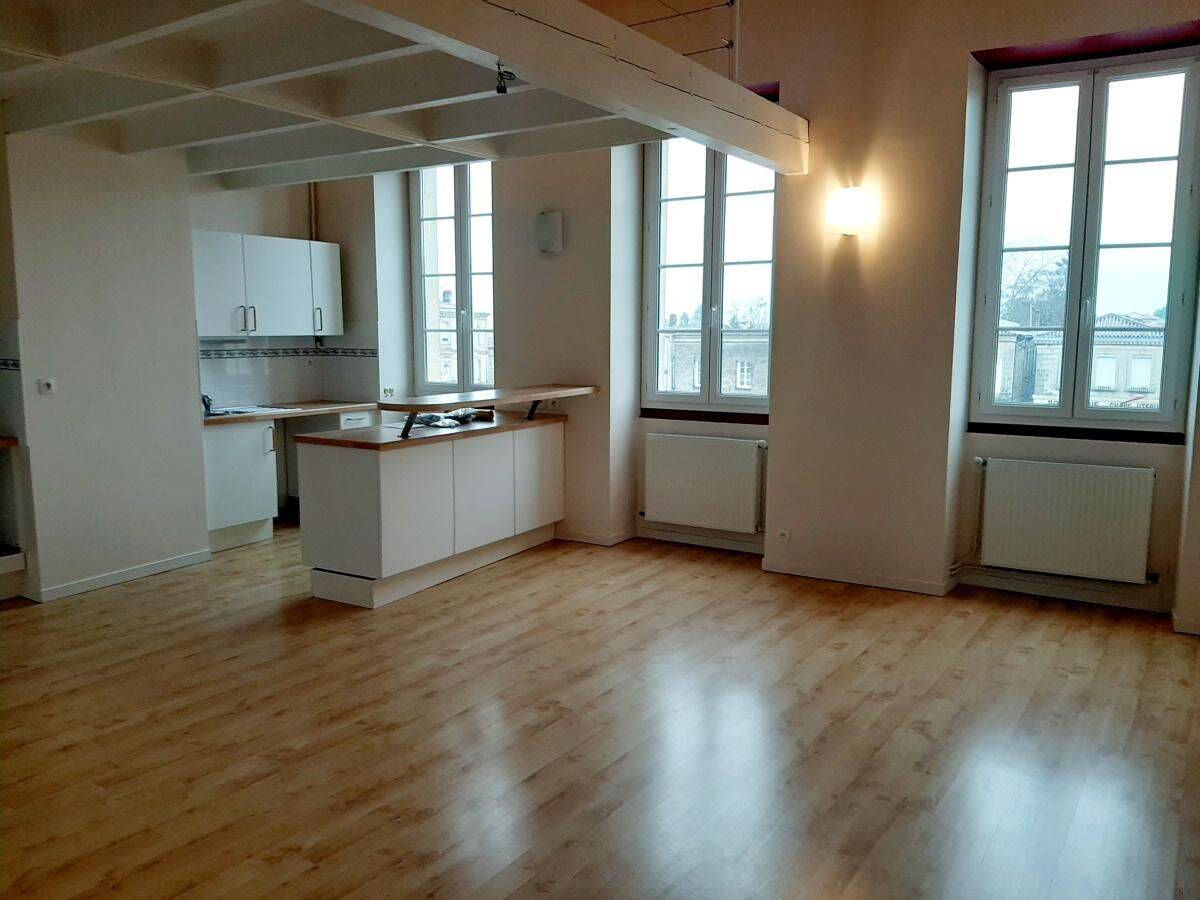 Appartement 4 pièces 100 m² · à Créon · 100,1 m² · 949 €