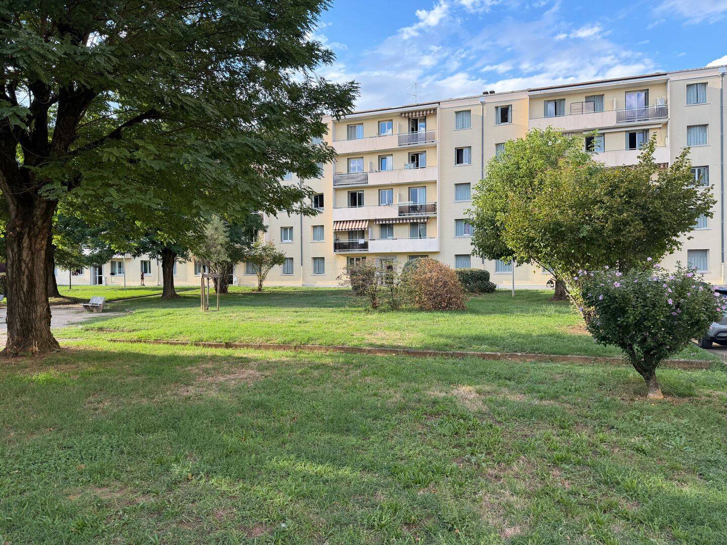 Appartement 4 pièces 67 m² · à Saint-Priest · 67 m² · 1 200 €/mois