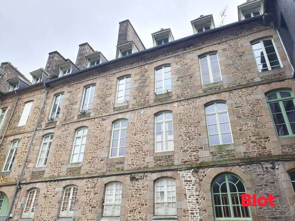 Appartement 6 pièces 153 m² · à Fougères · 153 m² · 275 000 €