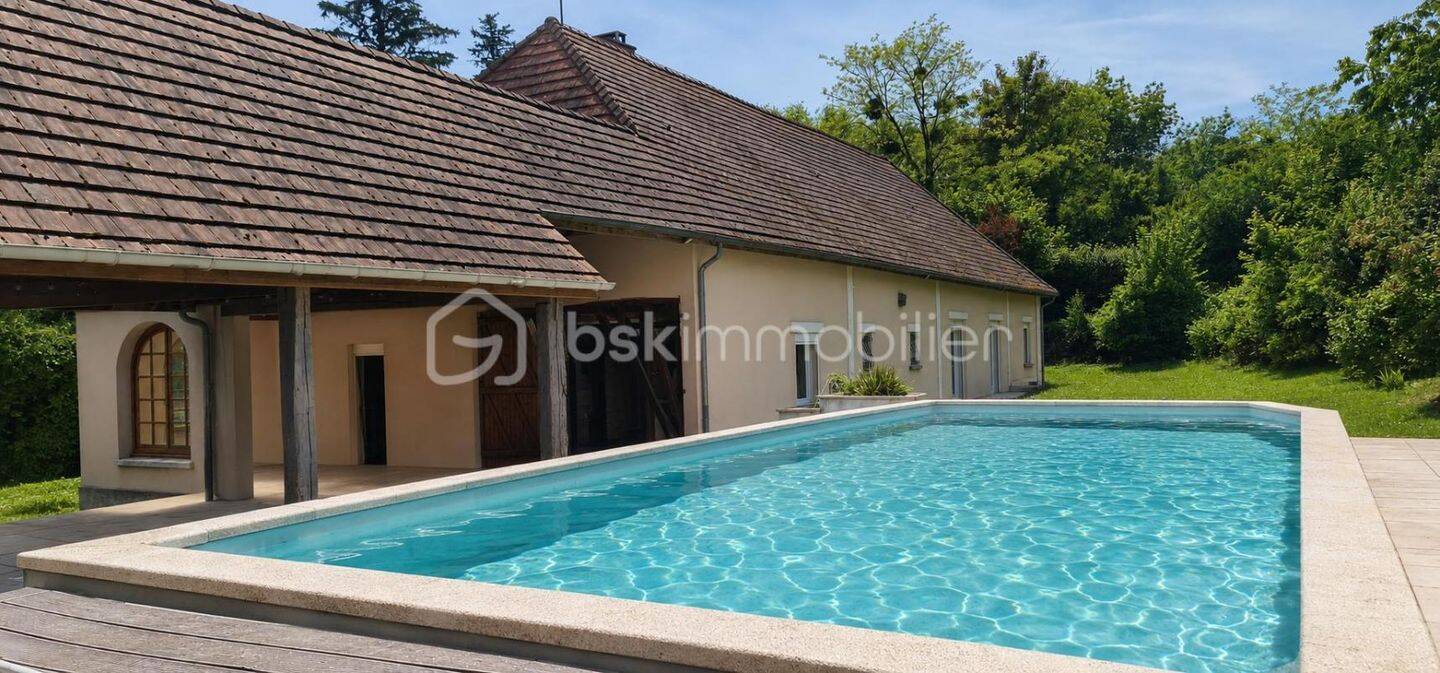 Maison 7 pièces 170 m² · à Glanon · 170 m² · 340 000 €