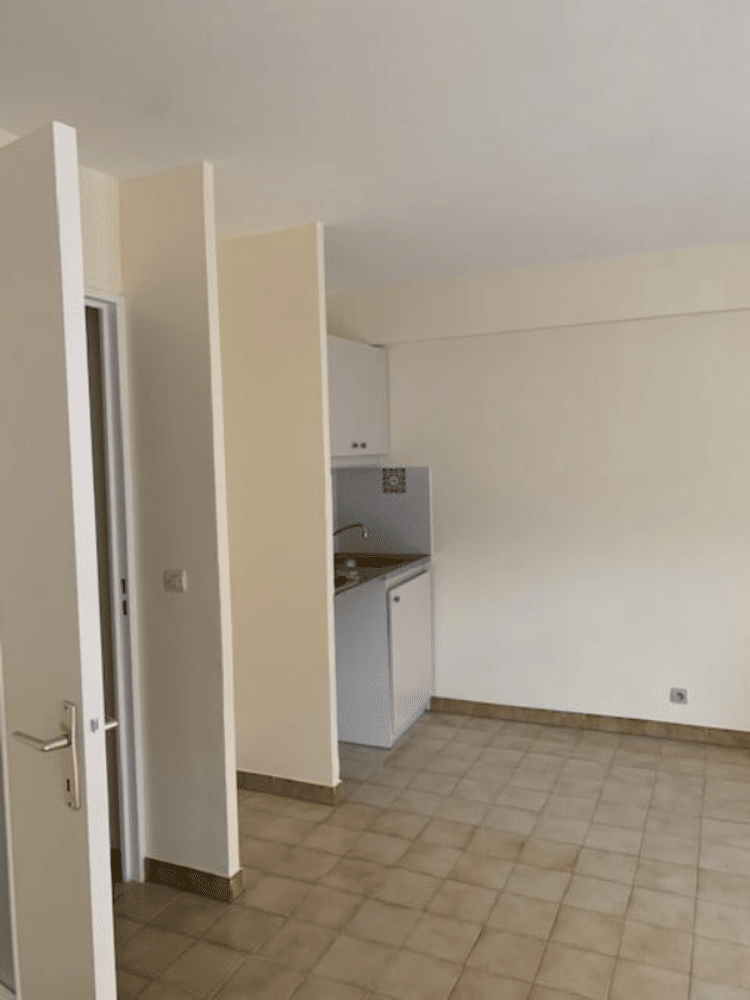 Appartement 1 pièce 26 m² · à Béziers · 25,6 m² · 376 €