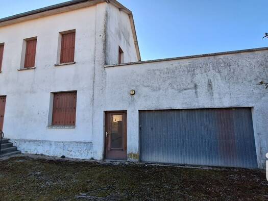 Maison à vendre 113 000 € 4 pièces 3 chambres 113 m² 2 405 m² de terrain Monthois 08400