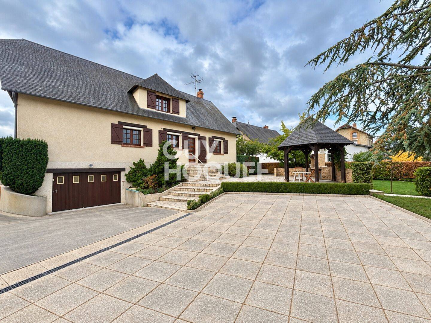 Maison 9 pièces 200 m² · à Gournay-en-Bray · 200 m² · 274 900 €