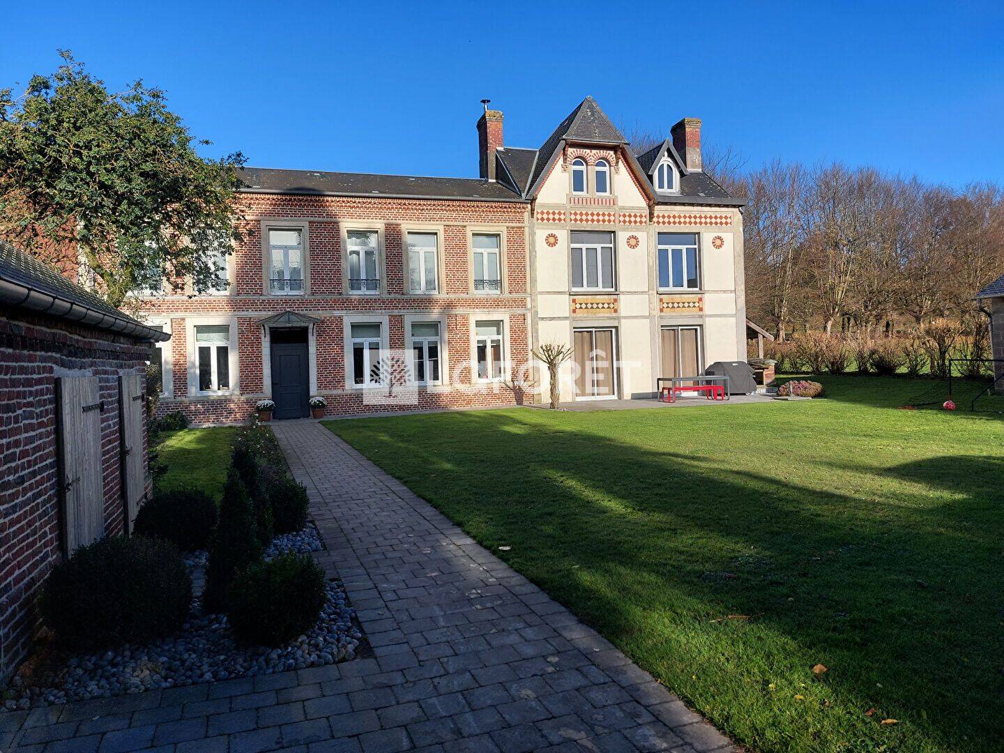 Maison 8 pièces 261 m² · à Le Souich · 261 m² · 348 000 €