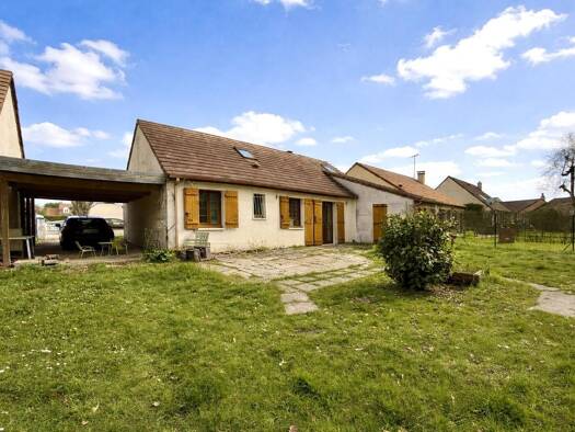 Maison à vendre 260 000 € 6 pièces 4 chambres 108 m² 501 m² de terrain Montcourt-Fromonville 77140