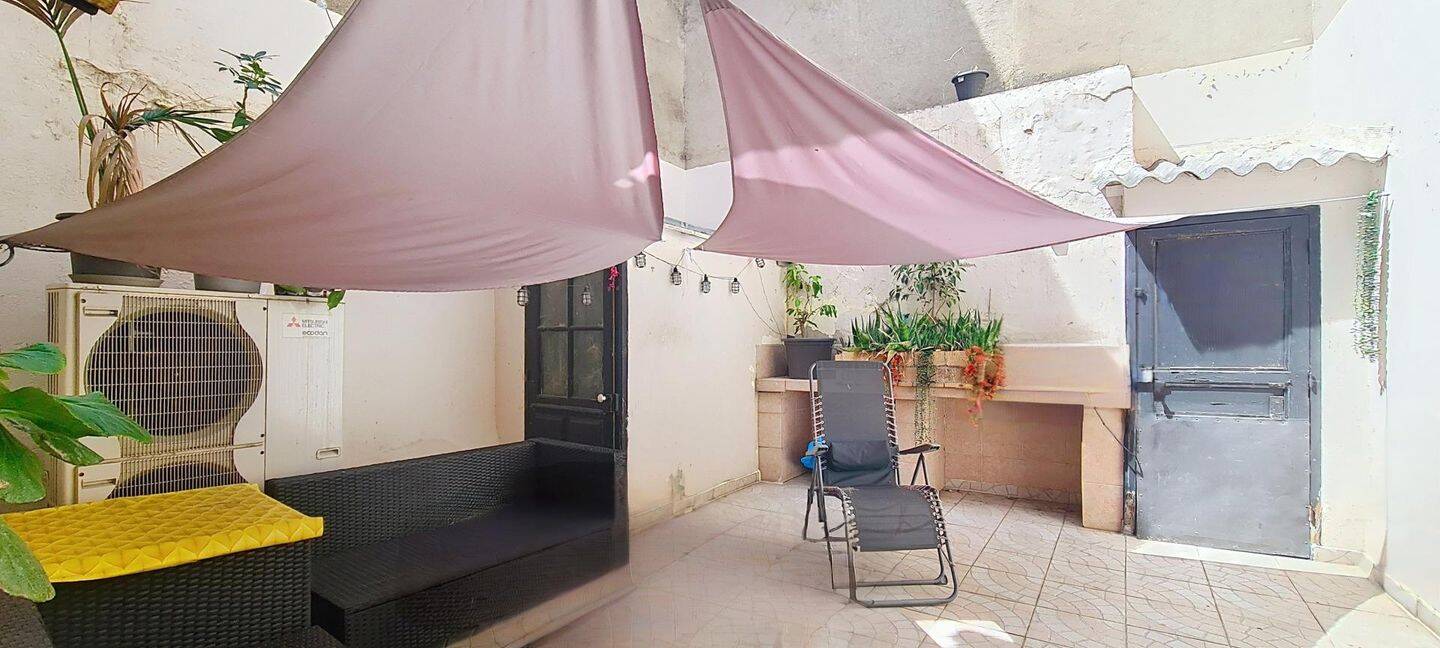Maison 6 pièces 150 m² · à Saint-Chinian · 150 m² · 160 000 €