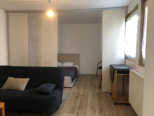 Appartement à louer 820 € 1 pièce 32 m² RDC disponible dès maintenant Les Hauts de Brunoy Brunoy 91800