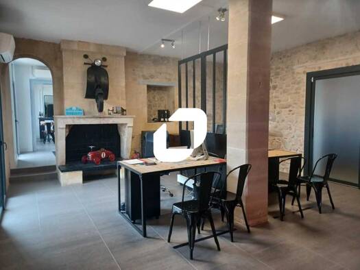 Espace bureau à louer 2 500 € 190 m² de bureaux divisible de 190 m² à 190 m² Beychac-et-Caillau 33750