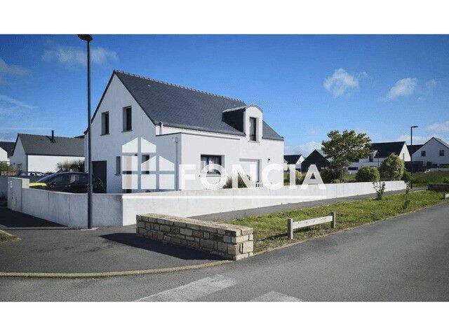 Maison 5 pièces 101 m² · à Crach · 100,8 m² · 1 300 €