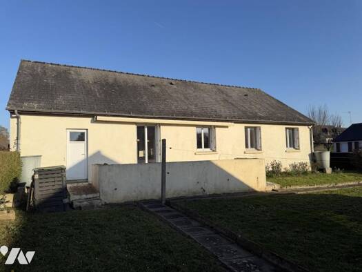 Maison de plain-pied à vendre 157 200 € 5 pièces 4 chambres 101 m² 578 m² de terrain Thorigné-d'Anjou 49220