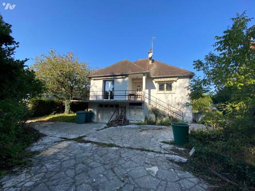 Maison à vendre 137 250 € 4 pièces 2 chambres 80 m² 3 272 m² de terrain Selles-sur-Cher 41130