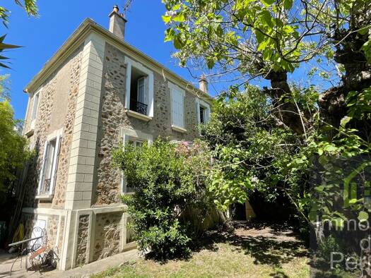 Maison à vendre 492 000 € 4 pièces 3 chambres 92 m² 349 m² de terrain Neuilly-Plaisance 93360